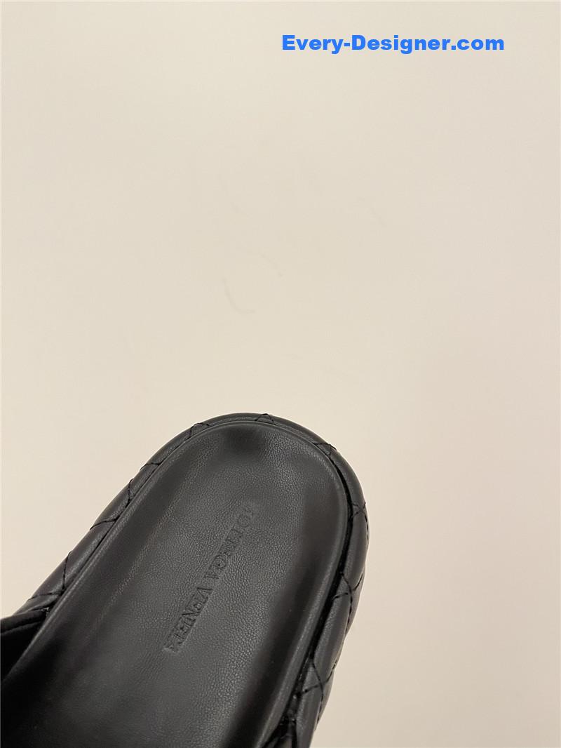 b0tt*ga Ven*ta new thick bottom bread mop