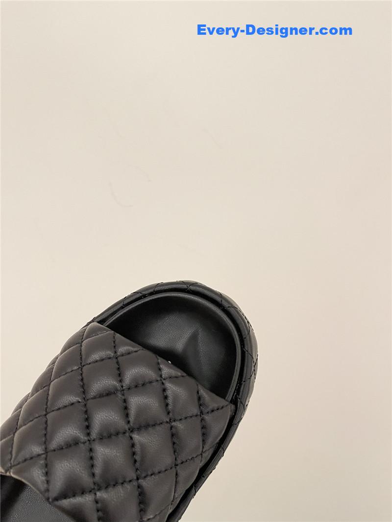 b0tt*ga Ven*ta new thick bottom bread mop