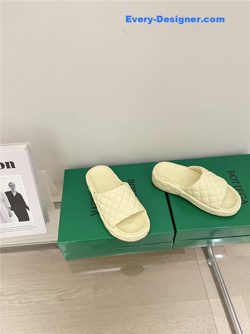 Bottega Veneta New Thick Bottom Bread Mop