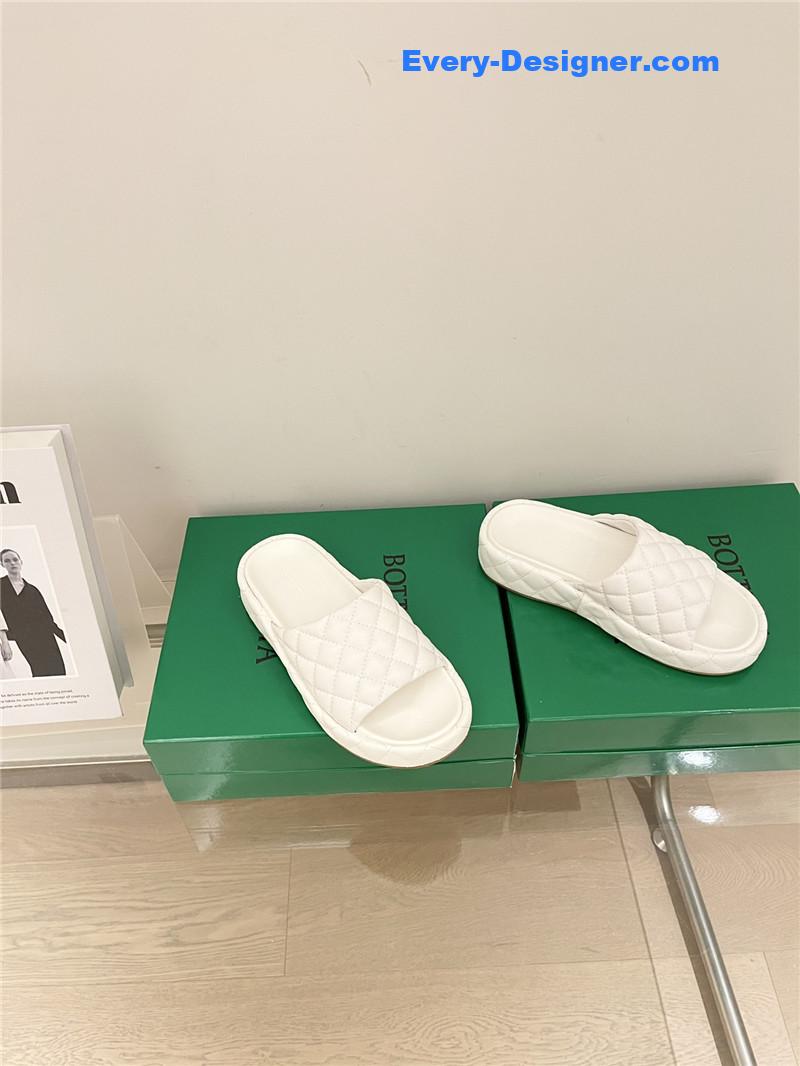 Bottega Veneta New Thick Bottom Bread Mop