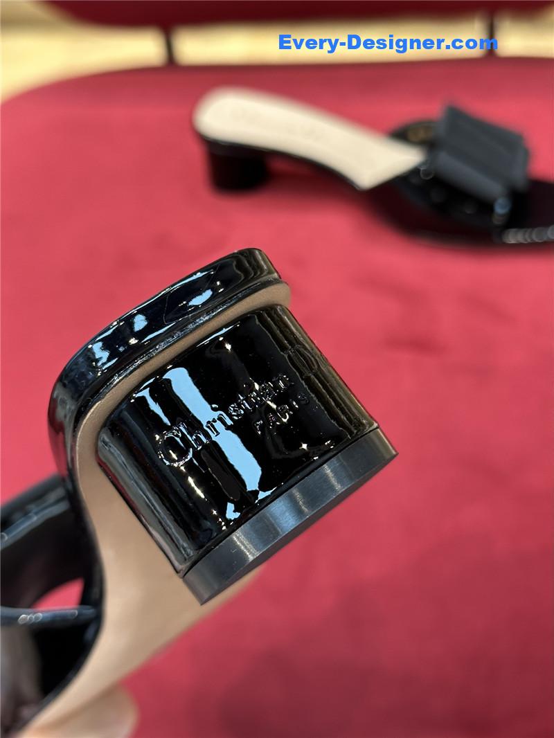 D10r spring summer small heel slippers