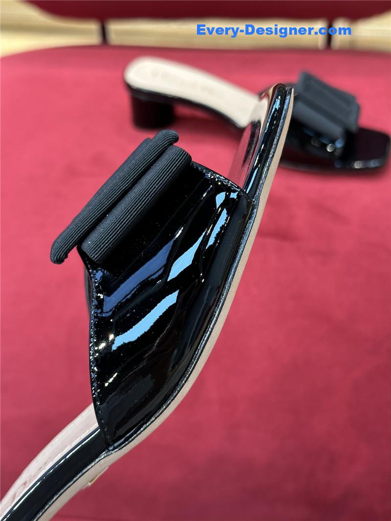 D10r spring summer small heel slippers