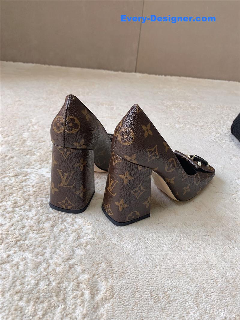 l0vis Vvtt0n lv shake high heels