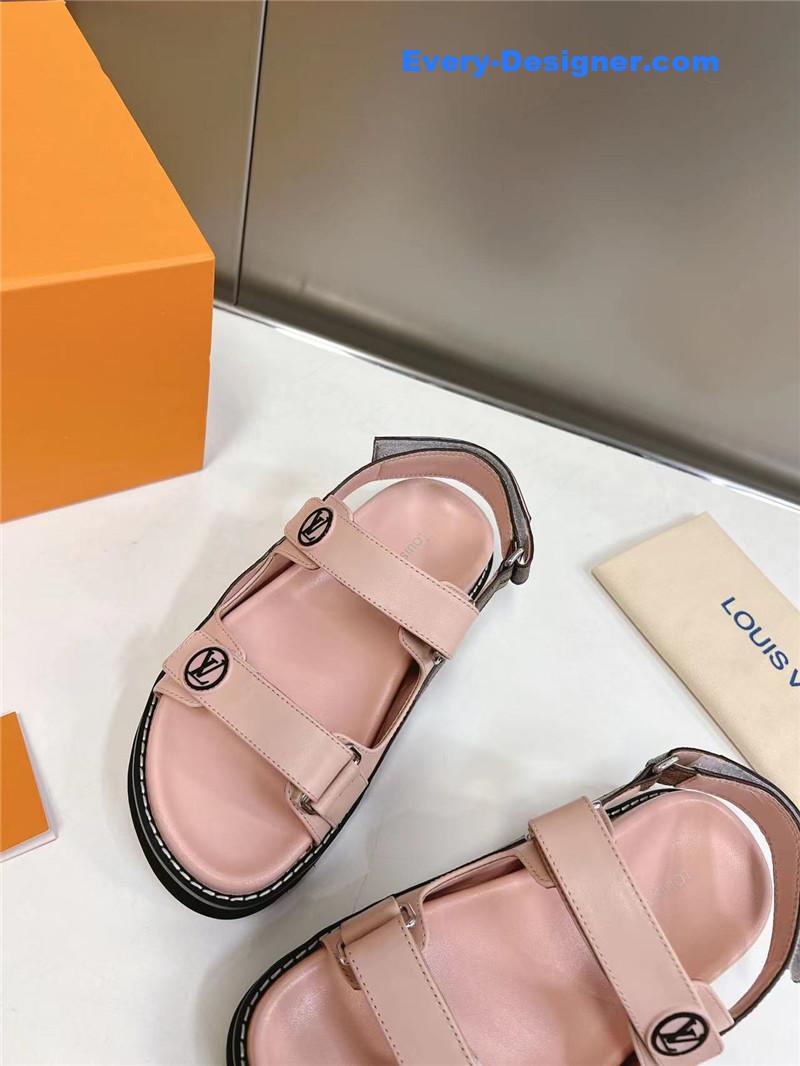 l0vis Vvtt0n lv spring summer beach sandals