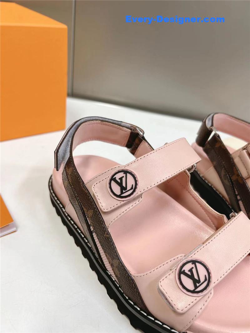 l0vis Vvtt0n lv spring summer beach sandals