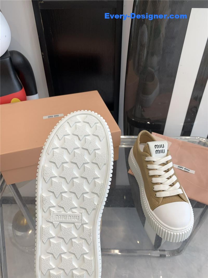 M1um1u popular biscuit white shoes