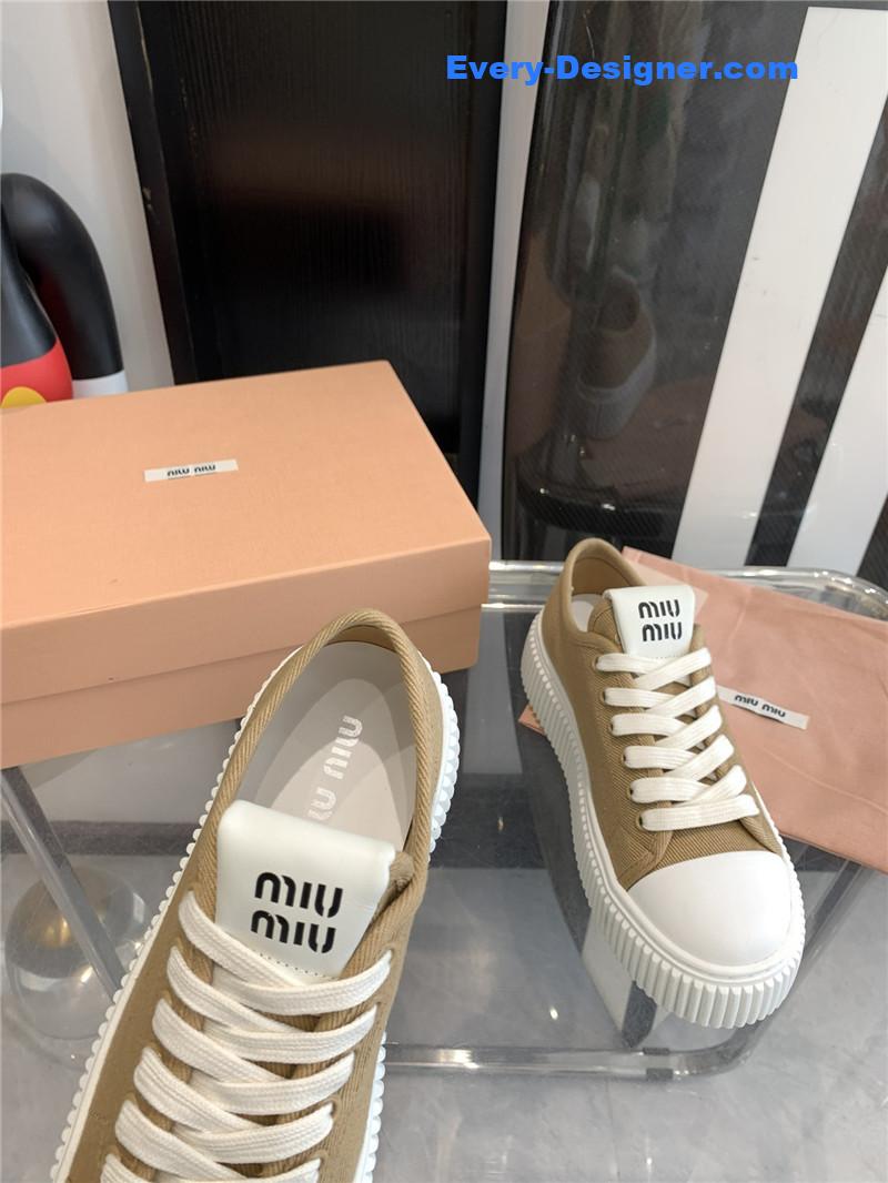 M1um1u popular biscuit white shoes