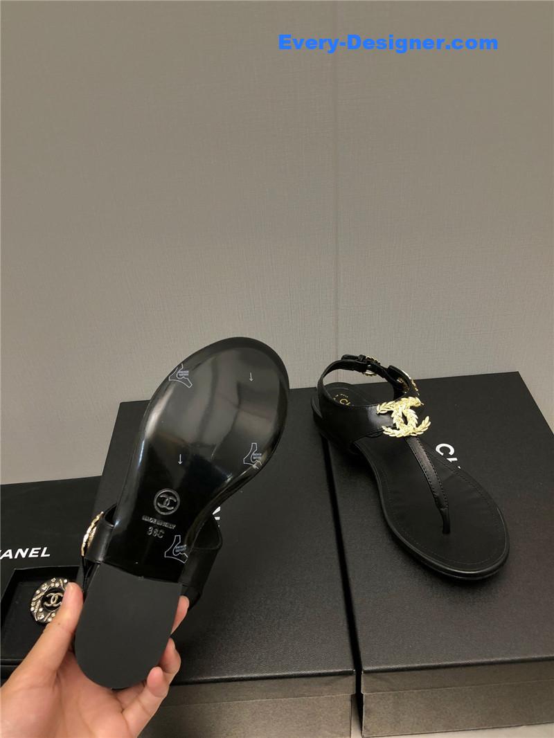 CC new C buckle sandals