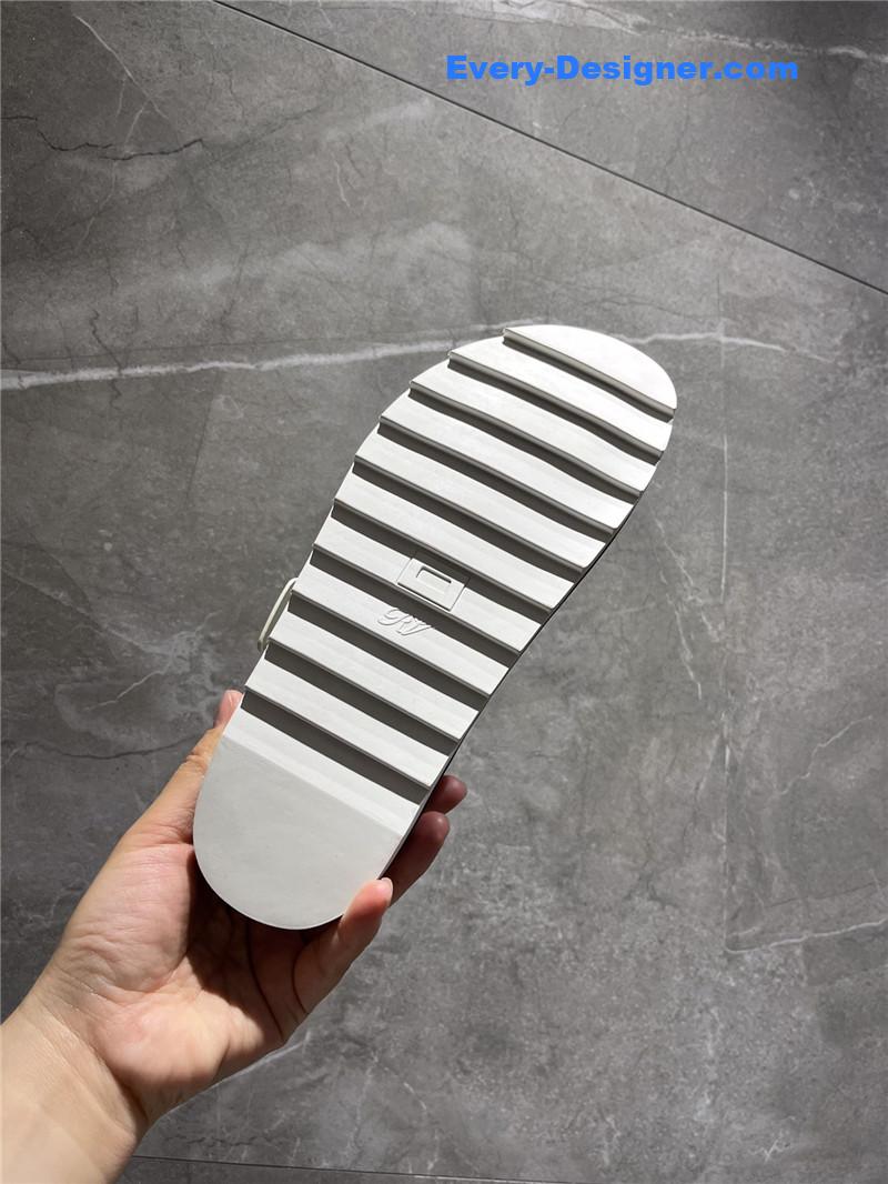 Roger vivier new rhinestone buckle sandals