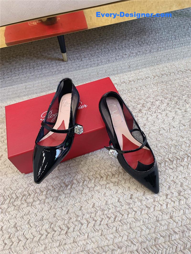 Roger vivier new pointed toe flat Mary Jane shoes