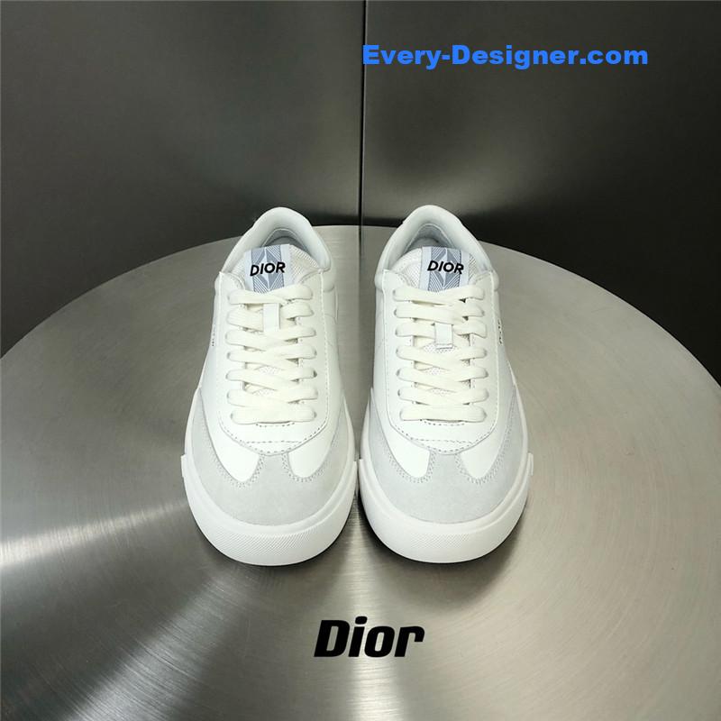 D10r low top sneakers