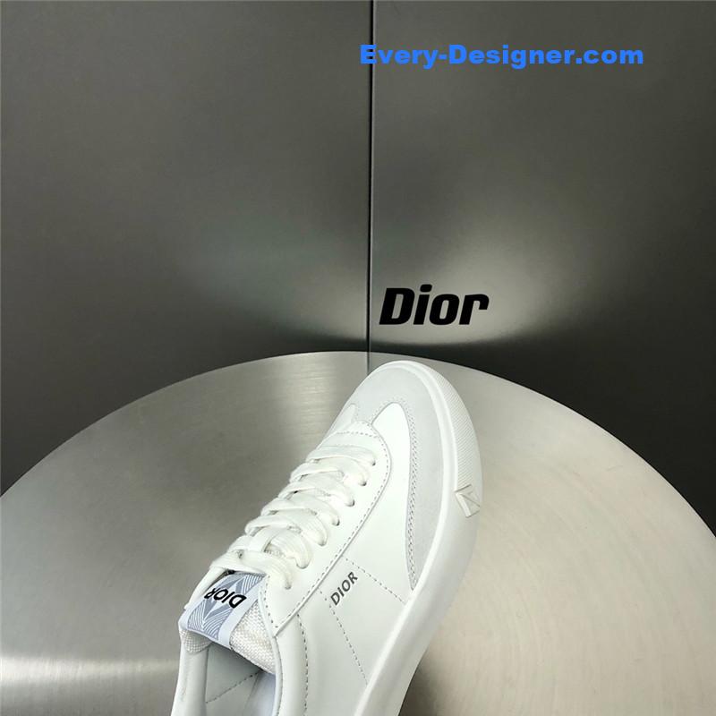 D10r low top sneakers