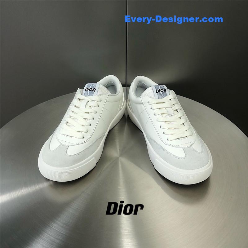 D10r low top sneakers
