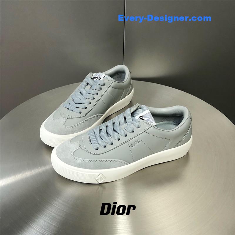 D10r low top sneakers