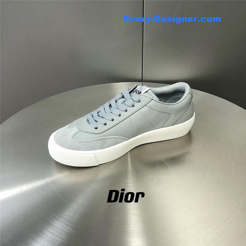 D10r low top sneakers