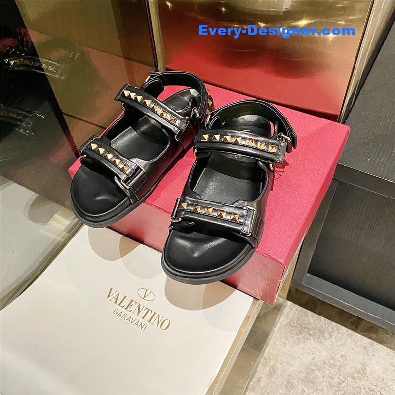 Va1e*ntin0 beach stud sandals in leather with velcro