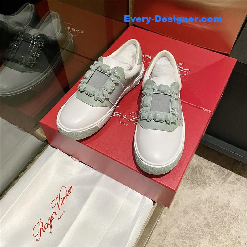 roger vivier full leather D1am0nd buckle tassel loafers