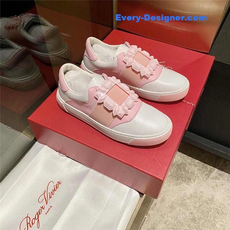 Roger vivier full leather diamond buckle tassel loafers