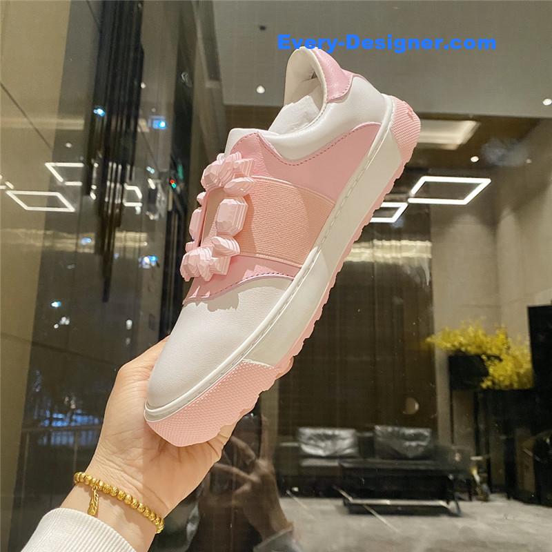 Roger vivier full leather diamond buckle tassel loafers