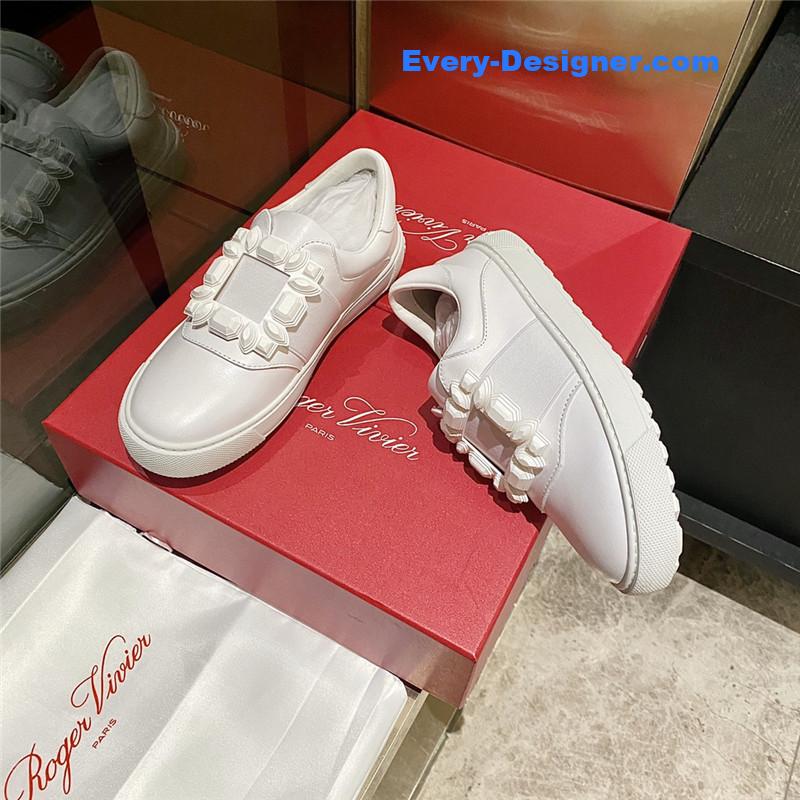 roger vivier full leather D1am0nd buckle tassel loafers