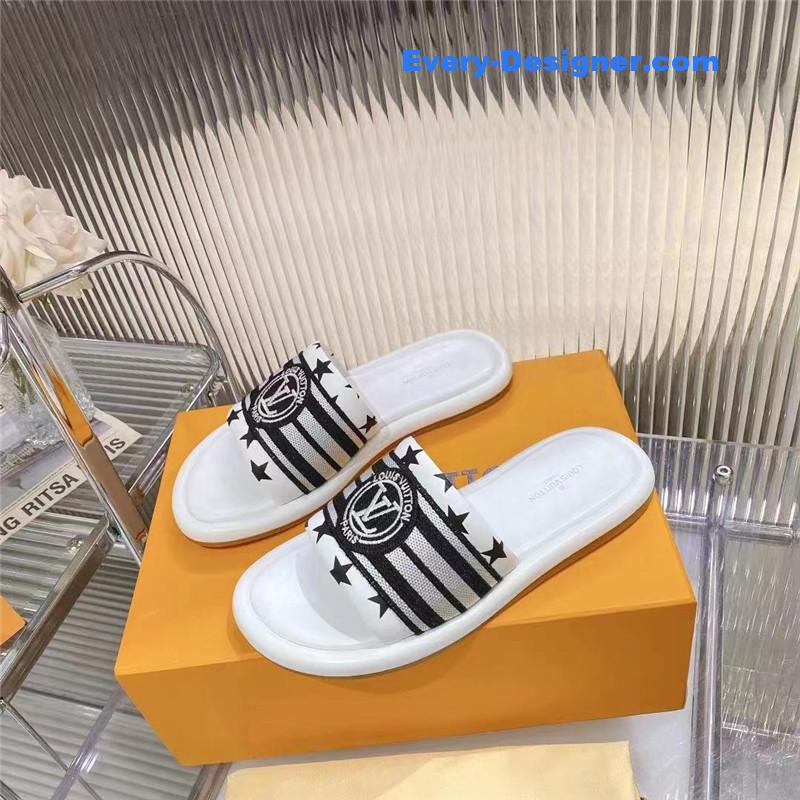 l0vis Vvtt0n lv counters feature the latest slippers
