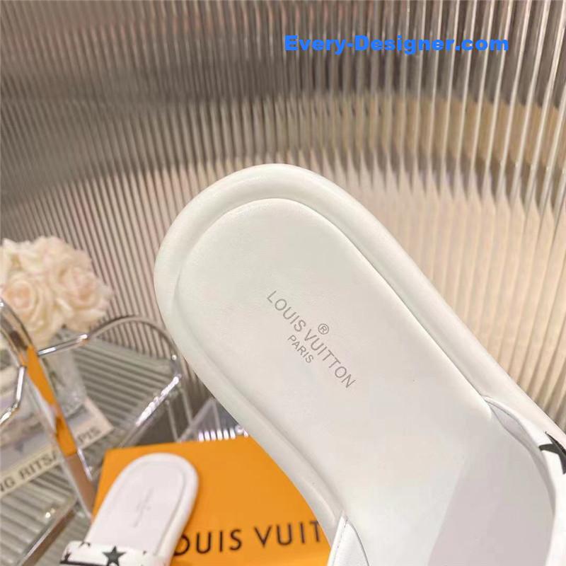 l0vis Vvtt0n lv counters feature the latest slippers