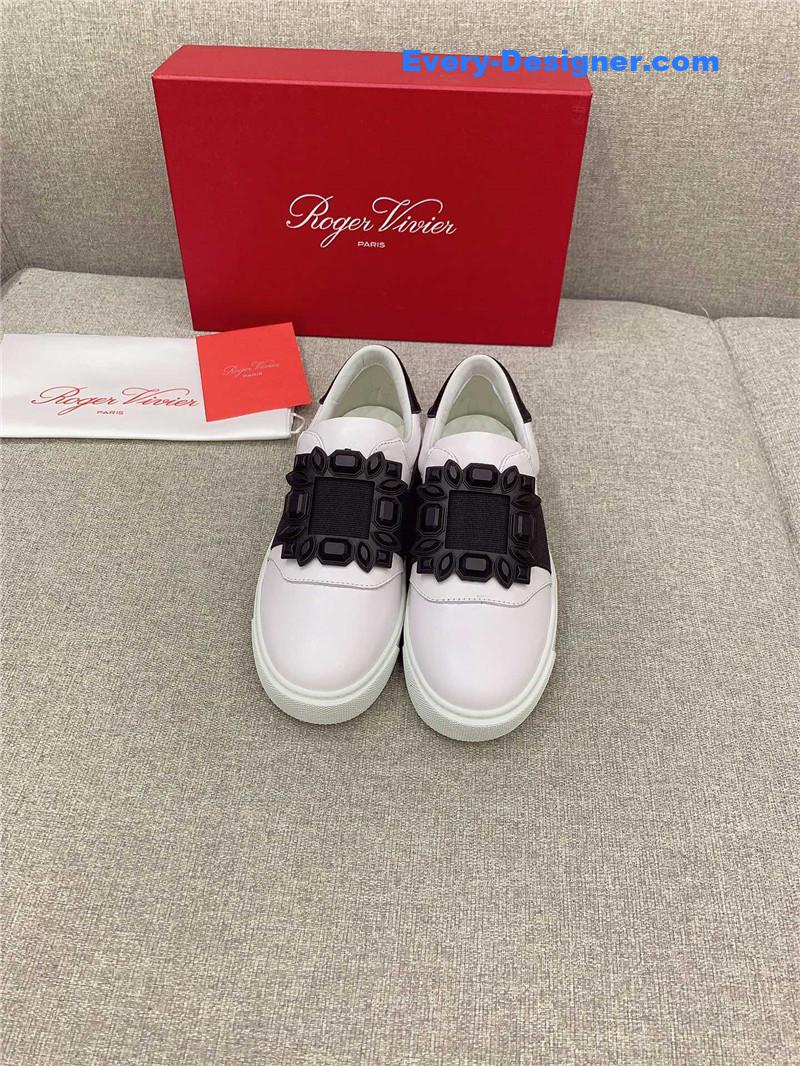 roger vivier new D1am0nd buckle casual shoes