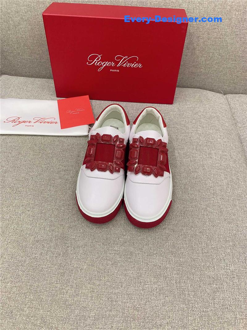 Roger vivier new diamond buckle casual shoes
