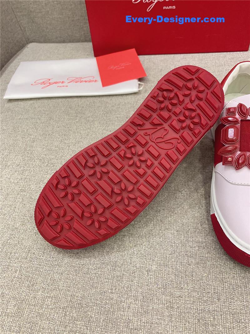 Roger vivier new diamond buckle casual shoes
