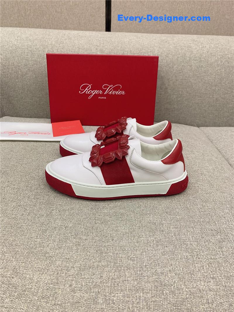 Roger vivier new diamond buckle casual shoes