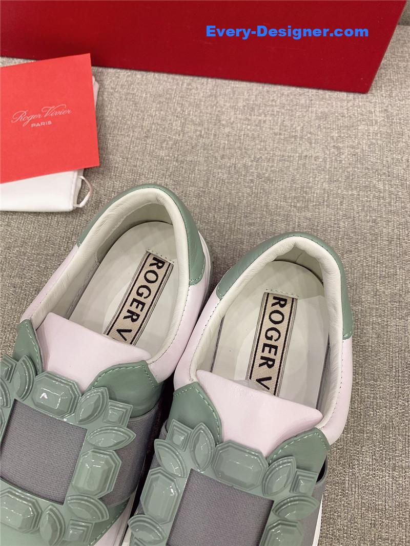 roger vivier new D1am0nd buckle casual shoes