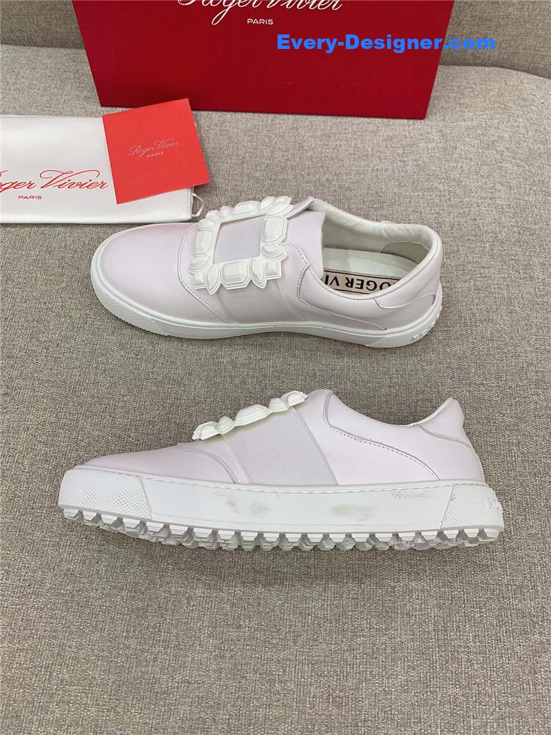 Roger vivier new diamond buckle casual shoes
