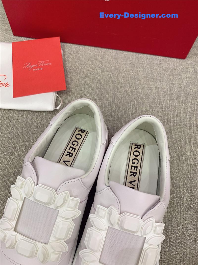 Roger vivier new diamond buckle casual shoes