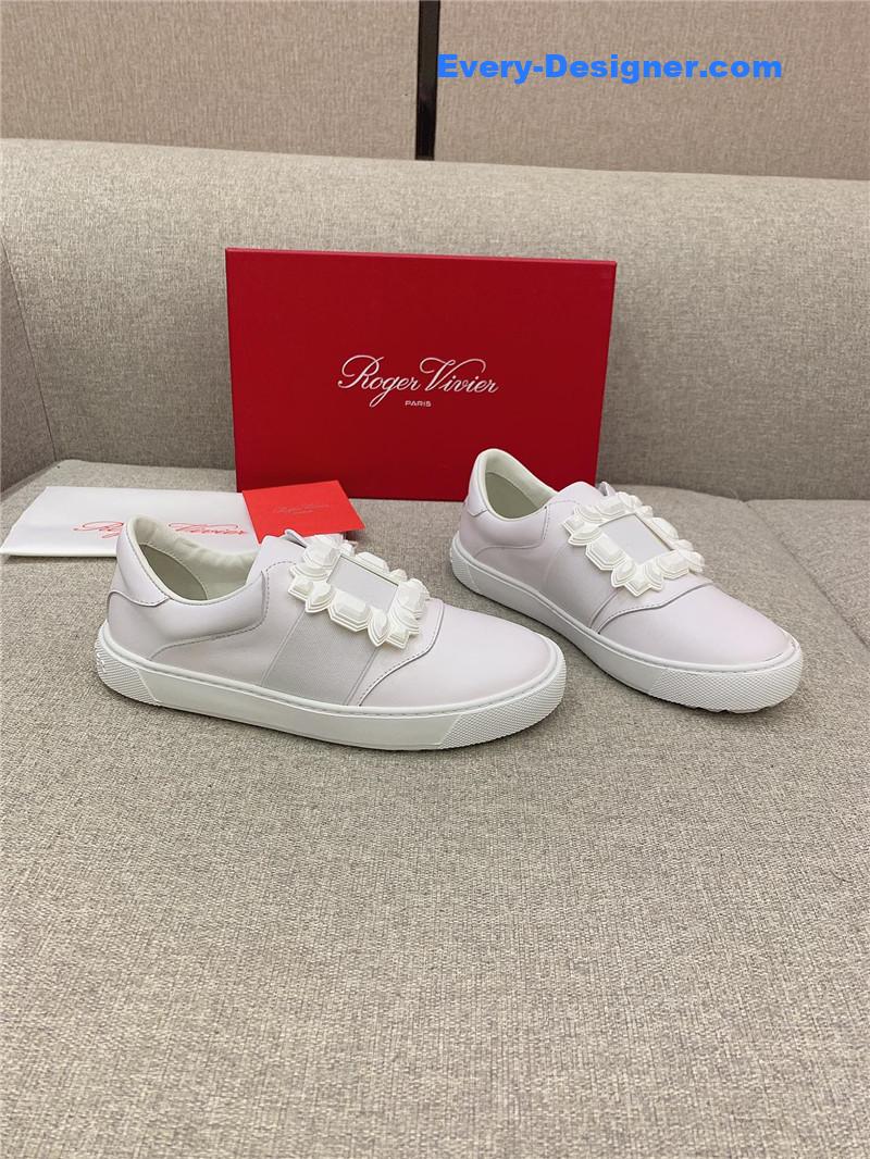 Roger vivier new diamond buckle casual shoes