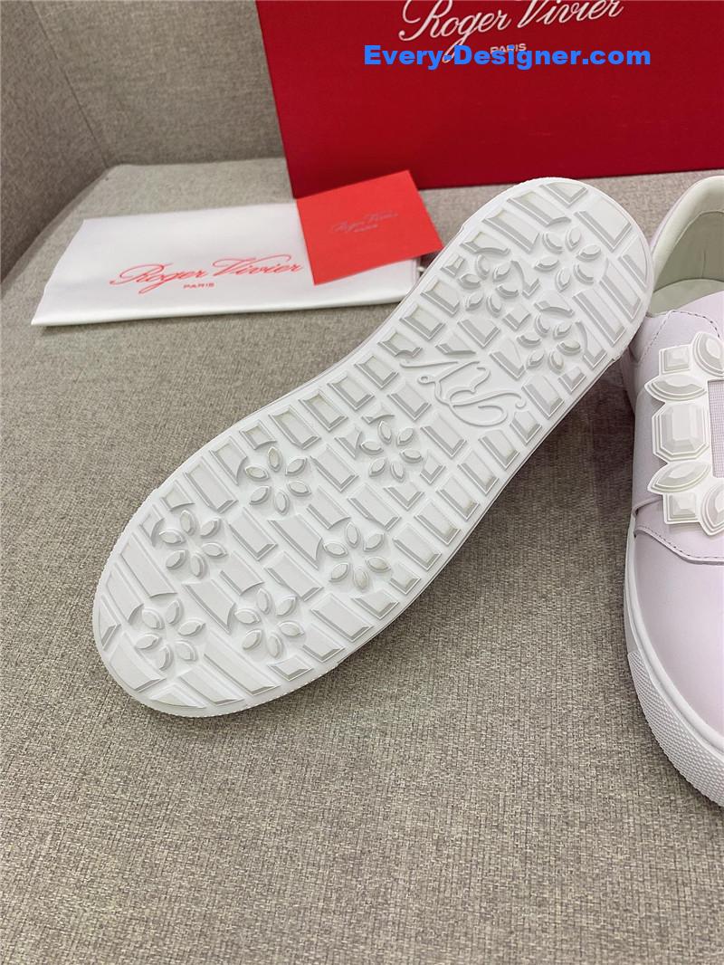 Roger vivier new diamond buckle casual shoes