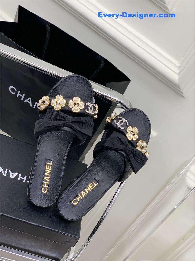 CC sheepskin lozenge slippers