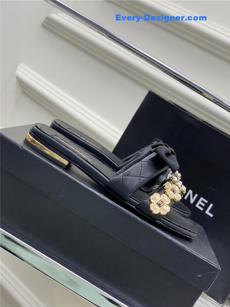 CC sheepskin lozenge slippers