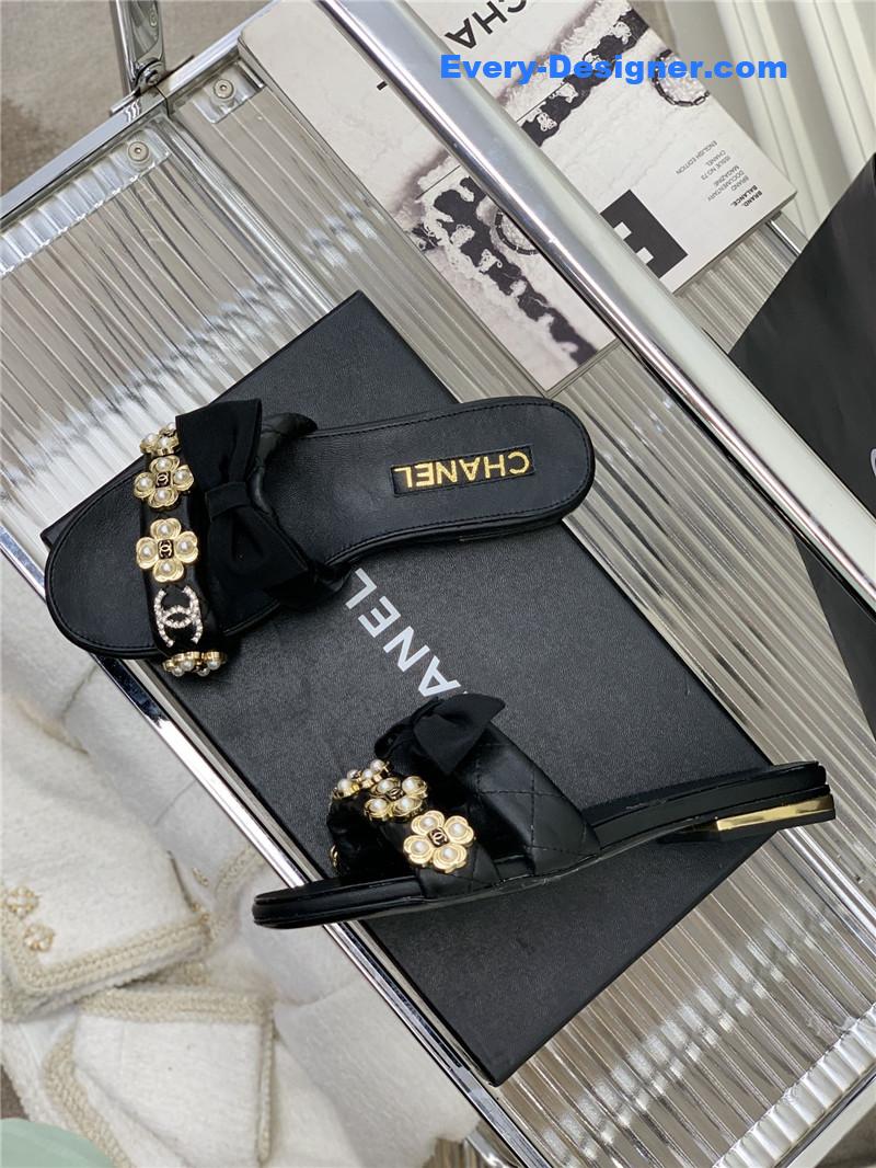 CC sheepskin lozenge slippers