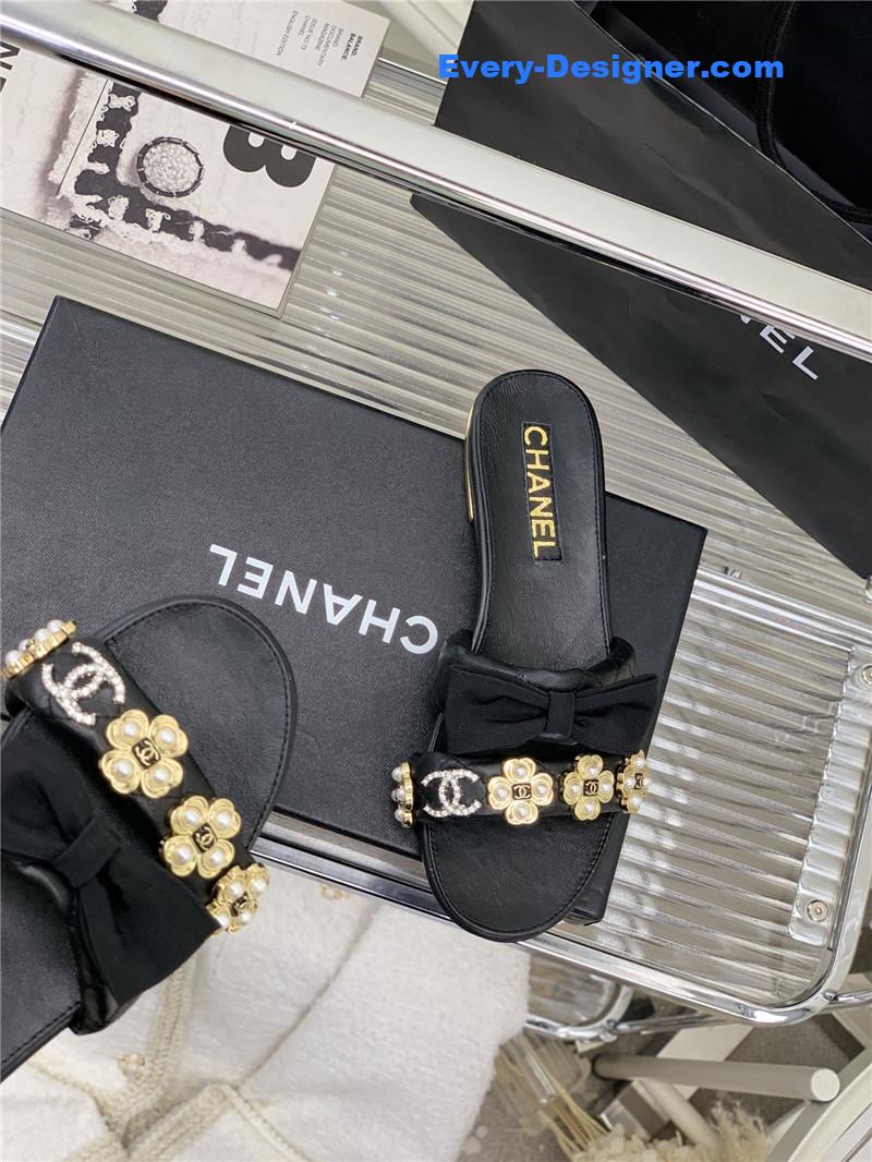 CC sheepskin lozenge slippers