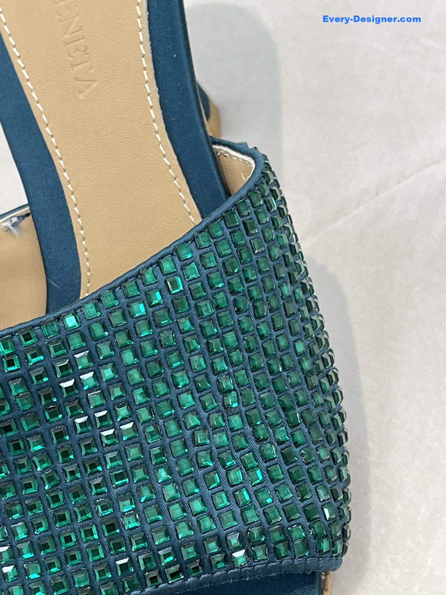 b0tt*ga ven*ta new square D1am0nd slippers