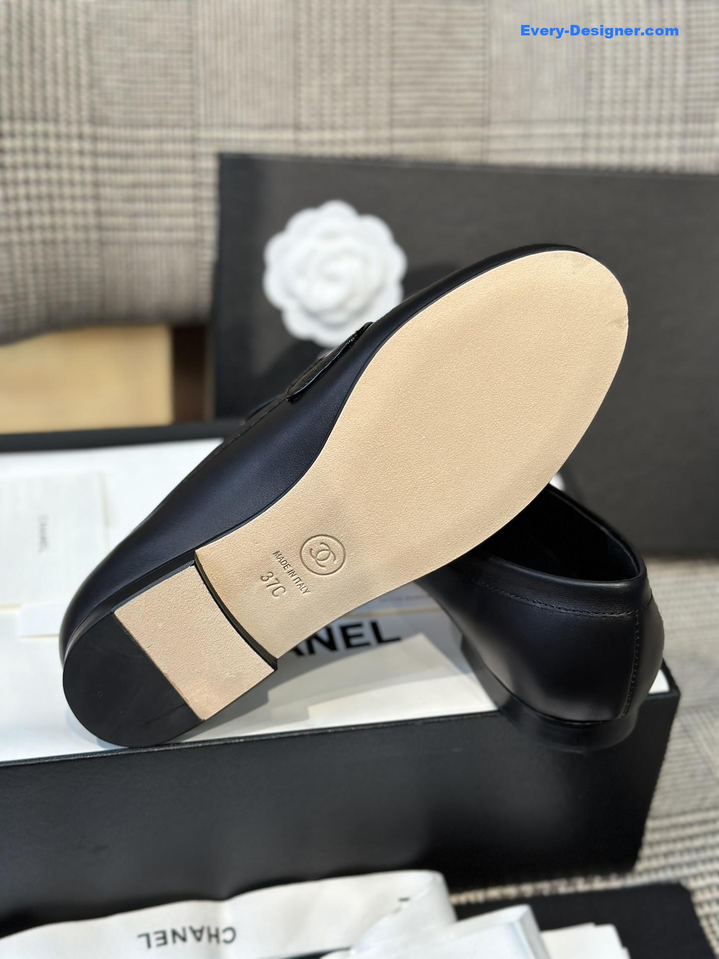 CC spring and summer crystal double c loafers