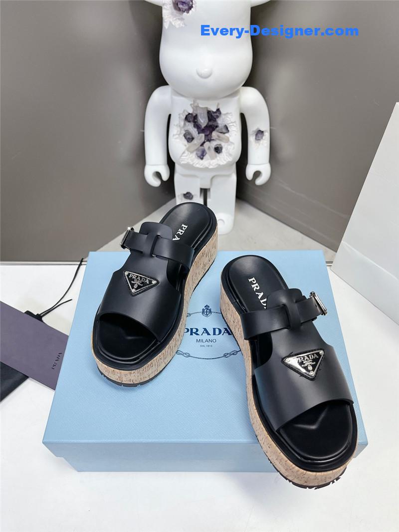 Pra*a zigzag roman braid platform rubber sandals