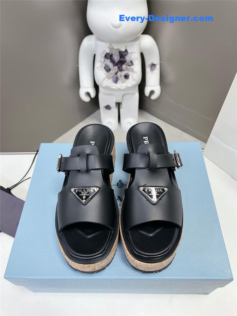 Pra*a zigzag roman braid platform rubber sandals