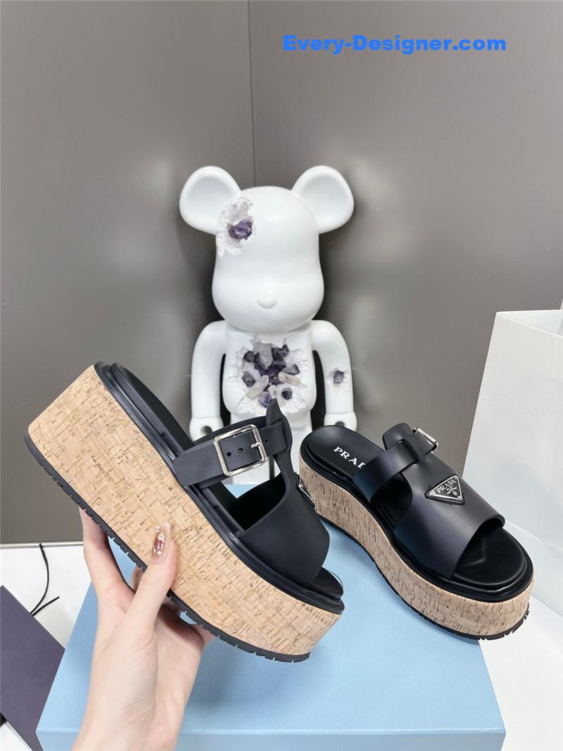 Pra*a zigzag roman braid platform rubber sandals