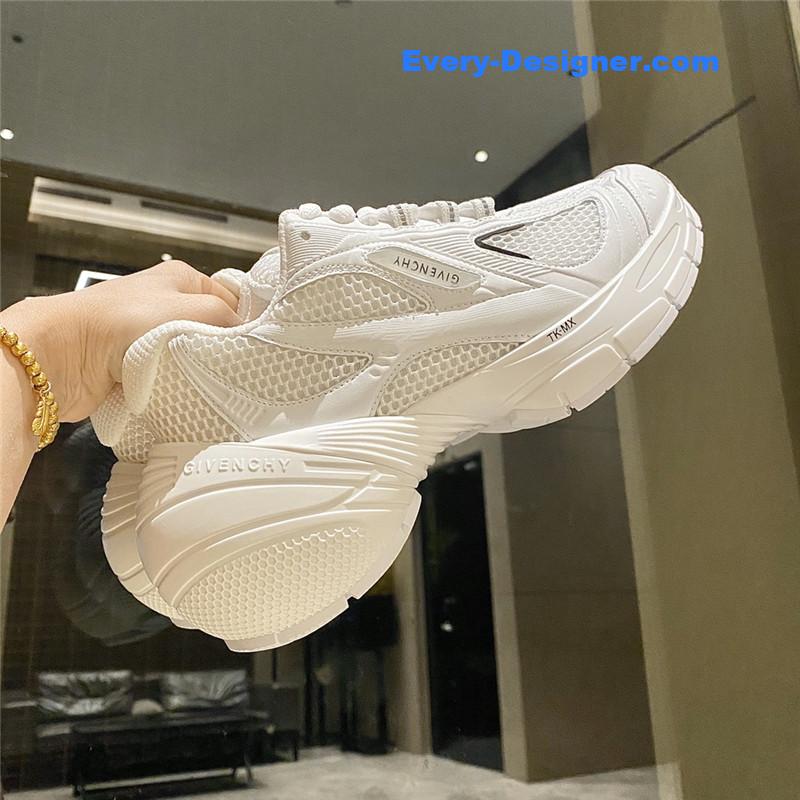 Givenchy spring and summer show new sports shoes