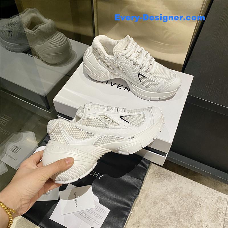 Givenchy spring and summer show new sports shoes