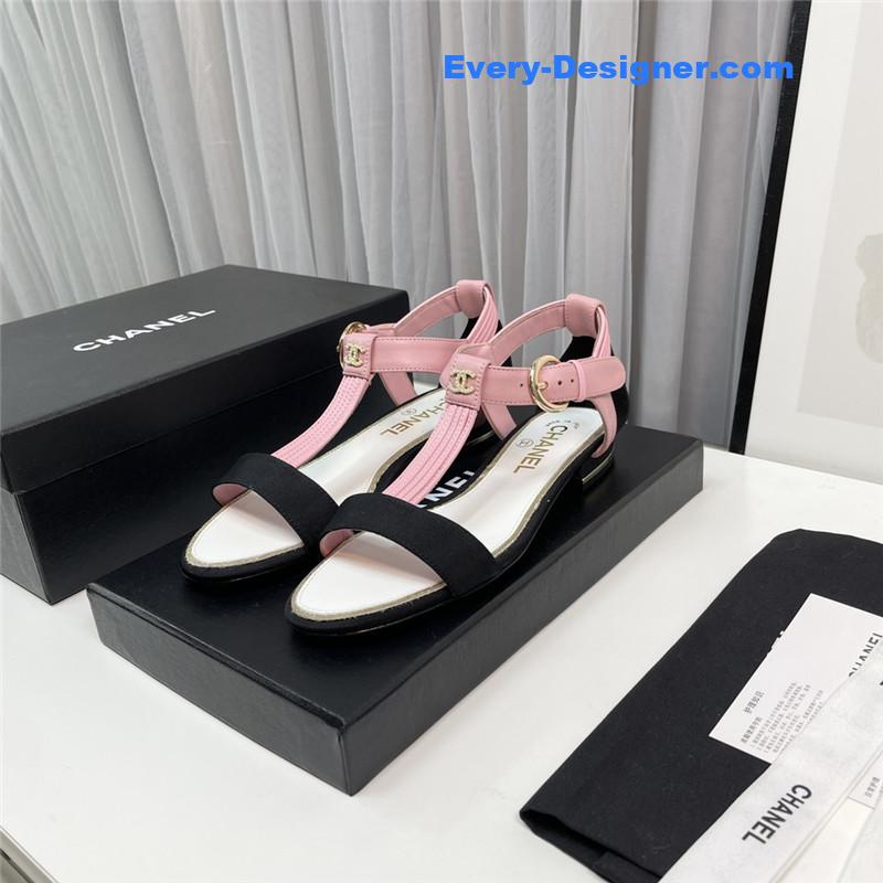 CC classic chain accessories sandals