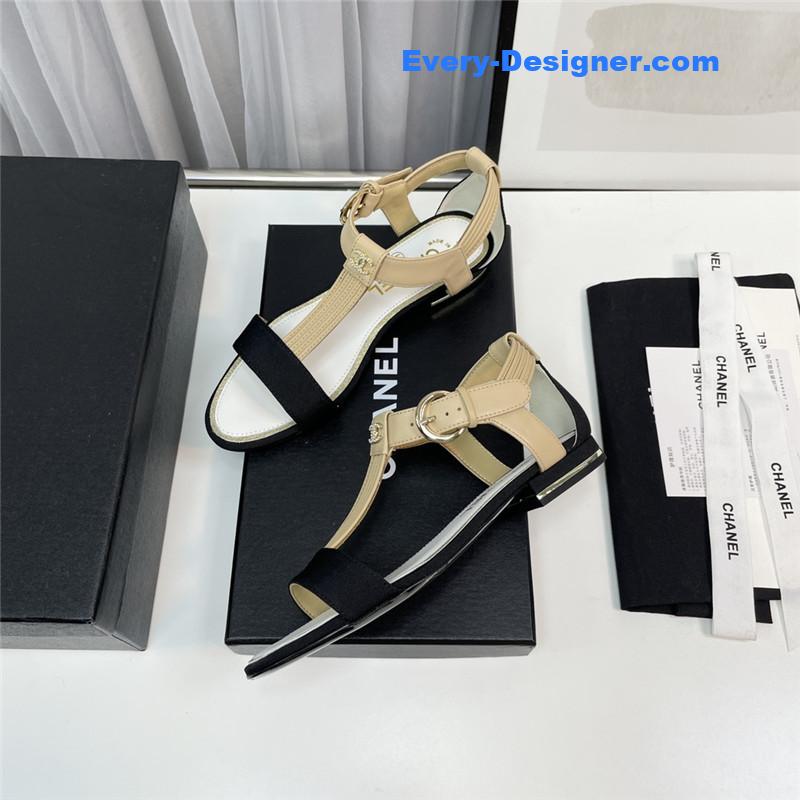 CC classic chain accessories sandals