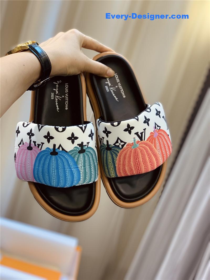 louis vuitton LV couple slippers