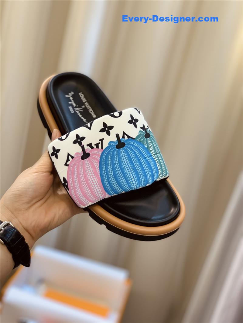 louis vuitton LV couple slippers